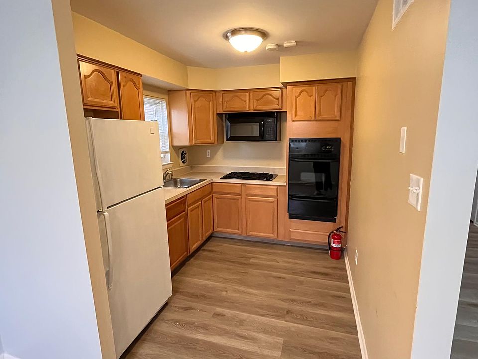 1st image of 9770 E Roosevelt Blvd