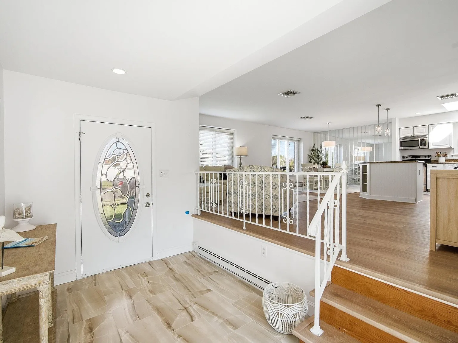 4 bed, 2.0 bath, $5,000 — Photo 3
