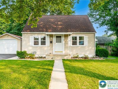 16 Charles Ave, Nazareth, PA, 18064