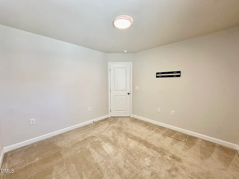 124 Orvis Dr — Photo 23