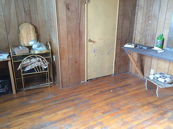 2nd image of 1222 Villa Ave
