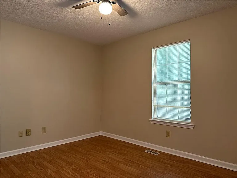 217 Briarpatch Ct — Photo 17