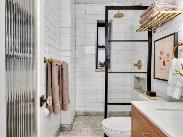 222 East 35th Street image 13 of 14