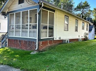 3410 Pleasant St, Des Moines, IA 50312