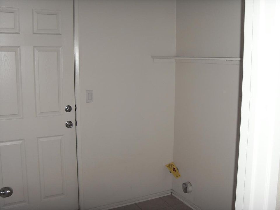 1st image of 10225 Allie St