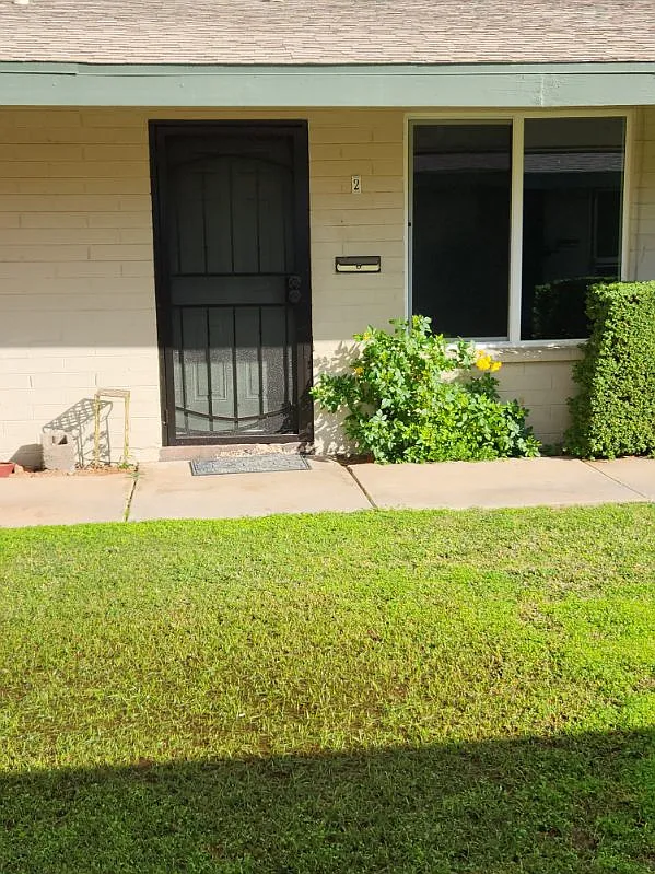 2 bed, 700 sqft, $1,200 — Photo 1