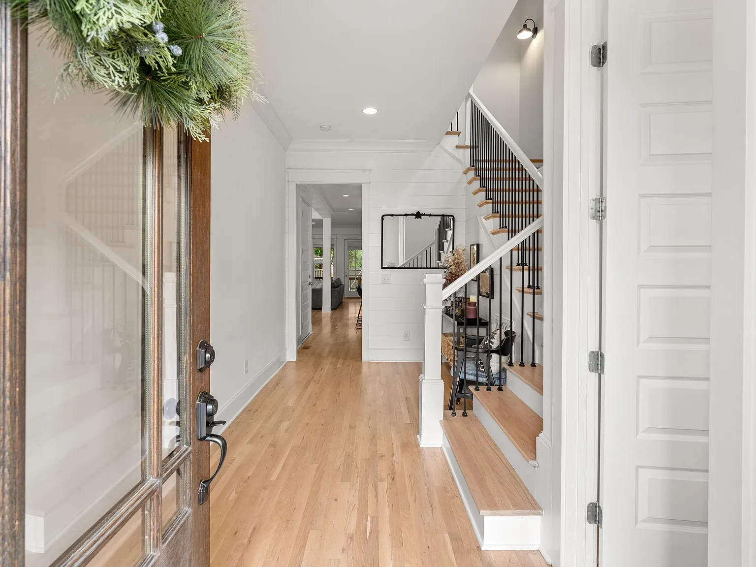 4 bed, 3.5 bath, 2773 sqft, $7,000 — Photo 3