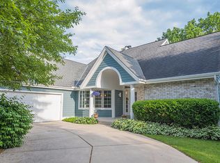 2015 Springbrook S, Waukesha, WI 53186