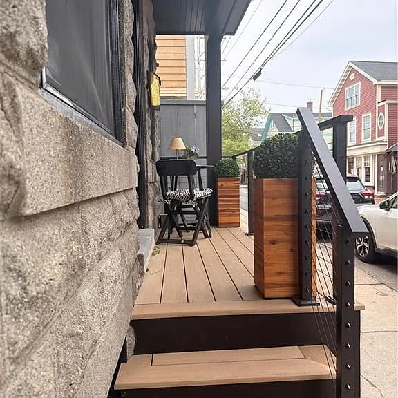 494 Thames St — Photo 3
