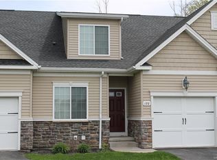 126 Slate Bottom Dr, Depew, NY 14043