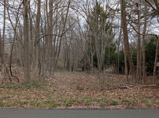 80 West St, Middlefield, CT 06455