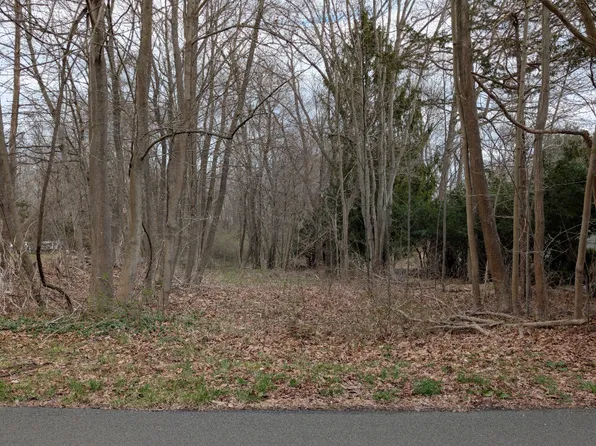 80 West Street, Middlefield, CT 06455