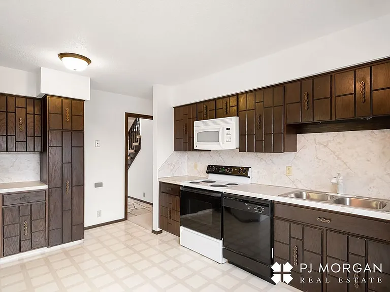 1312 S 118th St — Photo 30