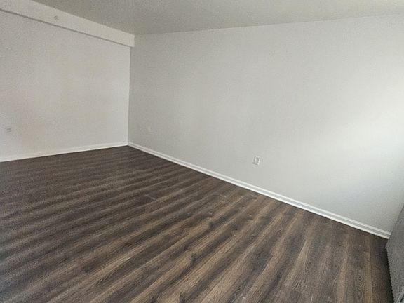 3rd image of 76 N Walnut St #5C