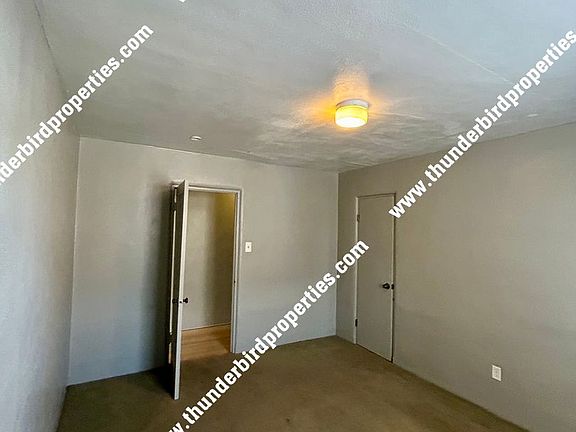 4th image of 1413 Hazeldine Ave SE