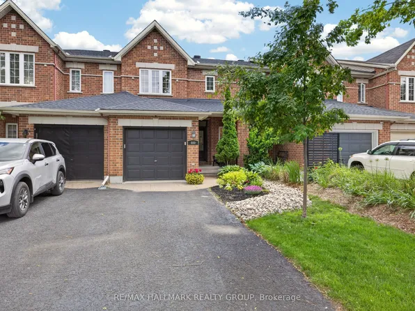 460 Grey Seal Cir, Ottawa, ON K1V 2H7