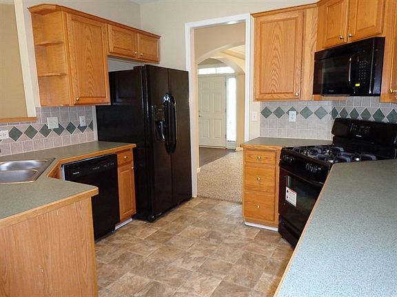 4th image of 3350 Prairie Dr