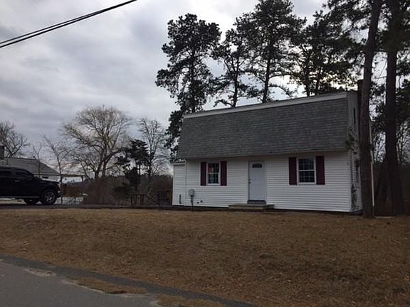 2nd image of 5 Agawam Lake Shore Dr