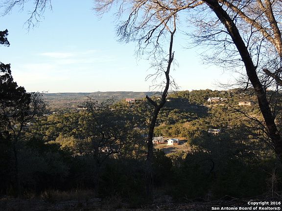 5th image of 102 Mesa Dr
