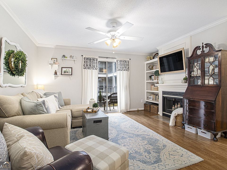 1st image of 106 Granville Ct