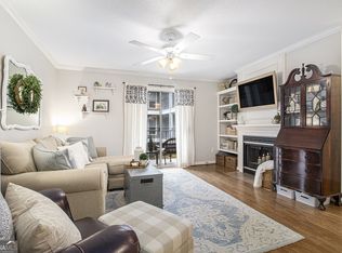 106 Granville Ct, Sandy Springs, GA