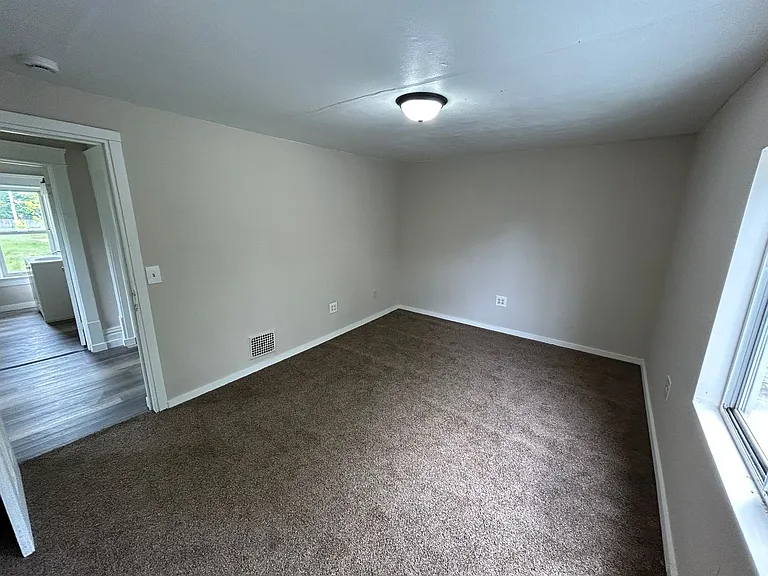 109 Kent Ct — Photo 30