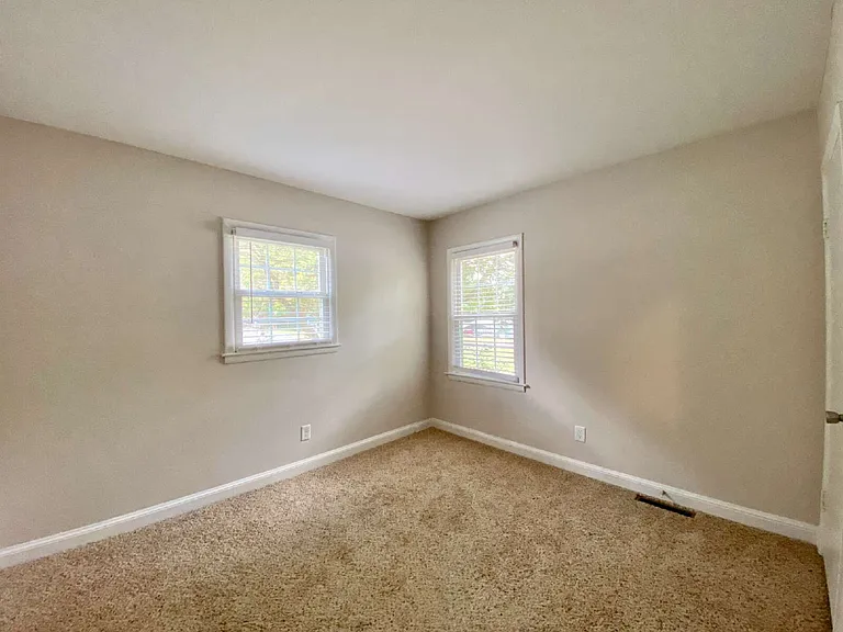 1108 Ridgewood Dr — Photo 10