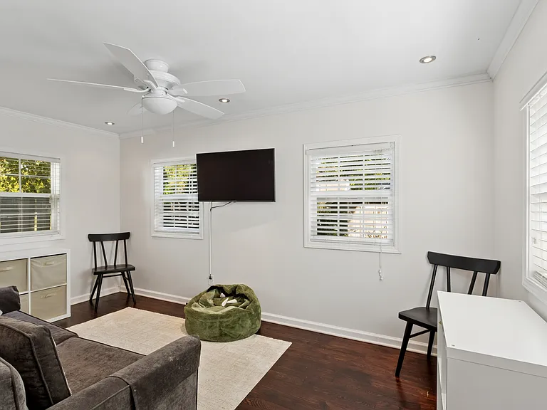 7329 Ash St — Photo 9