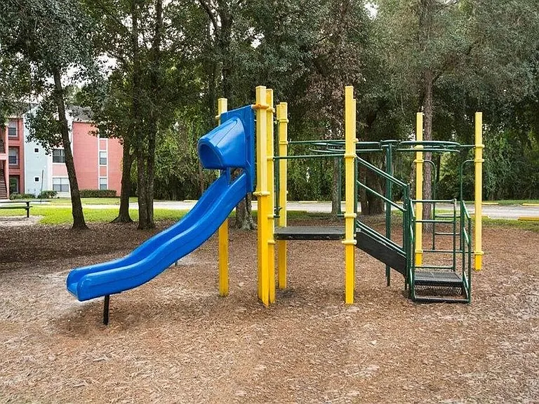 Castle Woods Apartments — Photo 7