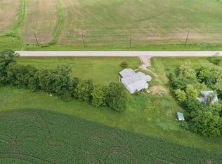 2632 Racine Ave, Winthrop, IA 50682