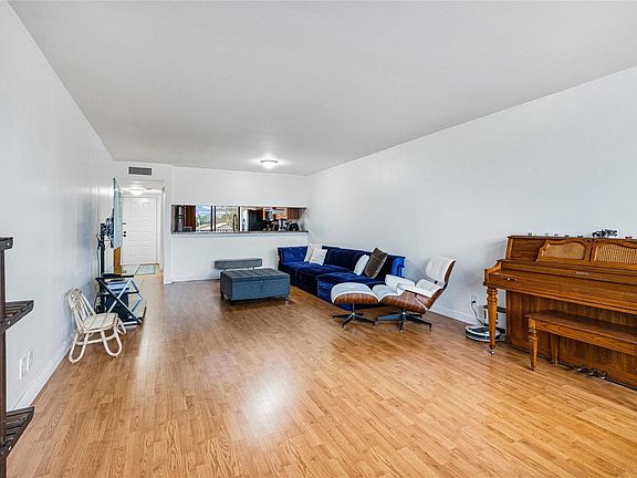 5th image of 8030 Hampton Boulevard #205