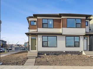 141 E Silverton Glen Way SW, Calgary, AB T2X 5C1