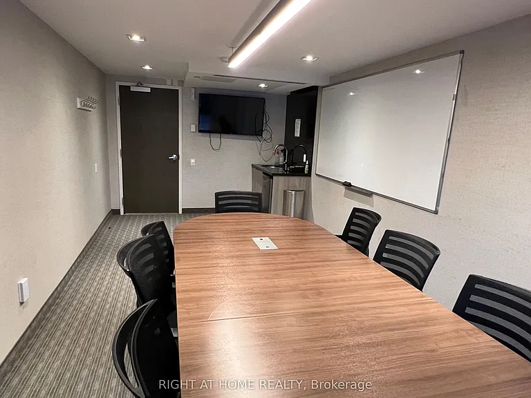 411 Mackay St #601 — Photo 39