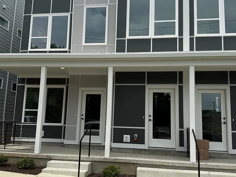 903 Bainbridge St #B — Photo 1