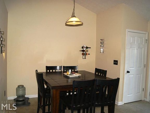 4th image of 3722 Silver Hill Cir