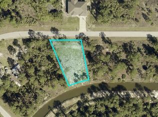 1052 Grove St E, Lehigh Acres, FL 33974
