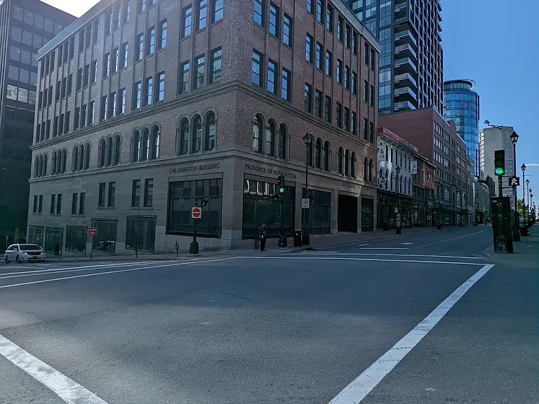 1650 Granville St — Photo 17