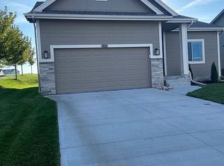 4813 N 180th Ave, Elkhorn, NE 68022