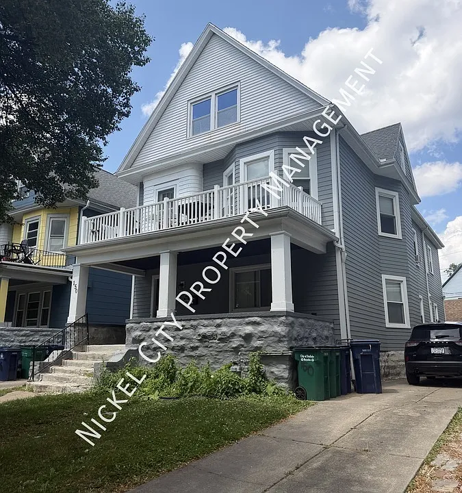 150 Hughes Ave #LOWER