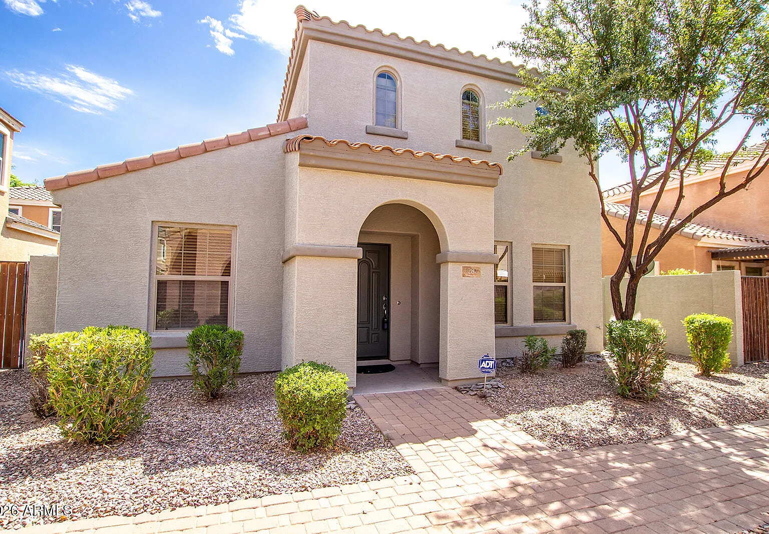 2 bed, 2.5 bath, 1460 sqft, $1,900 — Photo 1