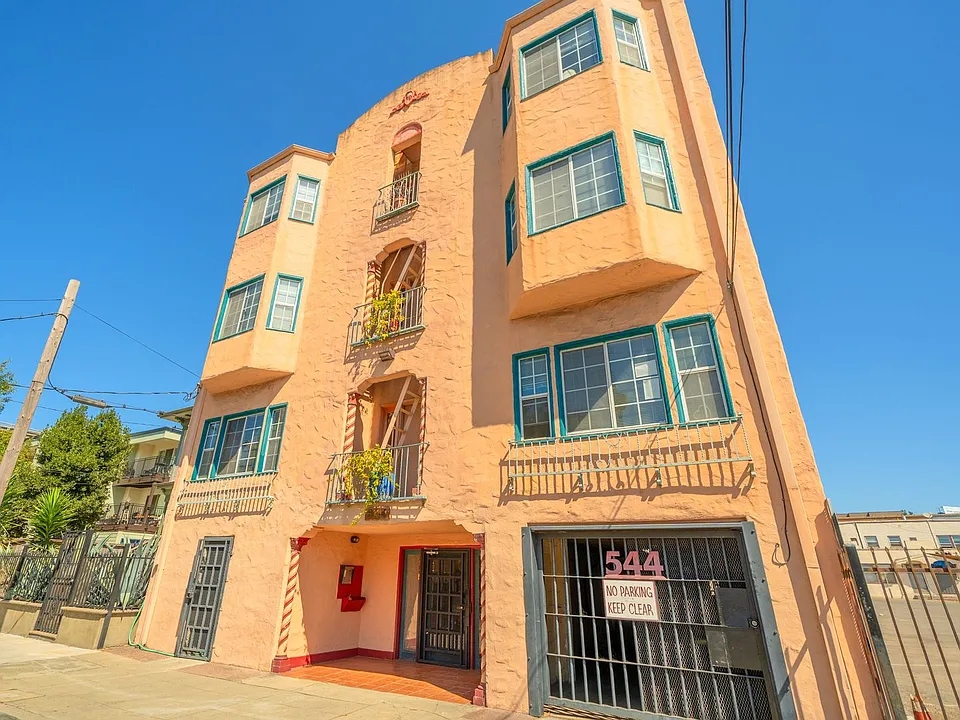 544 37th Street