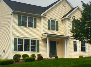 6 Oakmont Ter, Albany, NY 12205