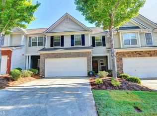 547 Hillside Trl, Woodstock, GA 30188