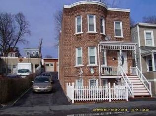 334 1st St, Newburg, NY 12550