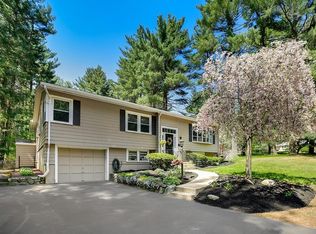 6 Rolling Ln, Framingham, MA 01701