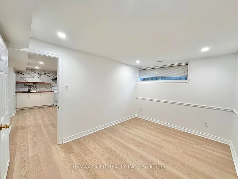 41 Fleetwell Ct #BASEMENT — Photo 7
