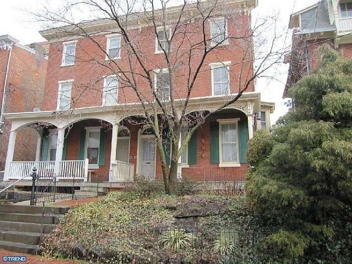 1st image of 916 N Madison St