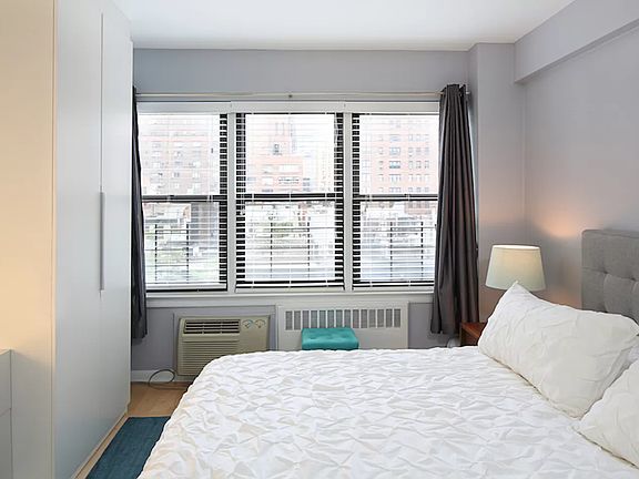 4th image of 120 E 36th St APT 8E