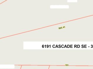 6191 Cascade Rd SE, Grand Rapids, MI 49546