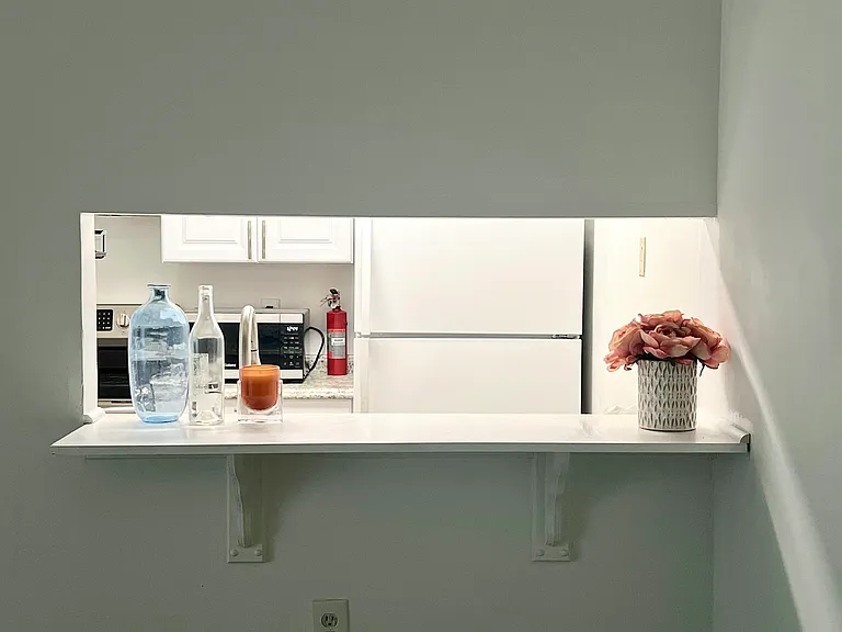1111 Castle Harbor Pl #1A — Photo 2